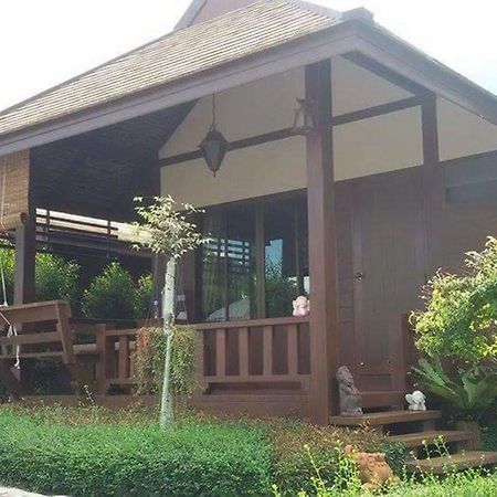 Hotel Mon Chantra Chiang Rai Exterior foto